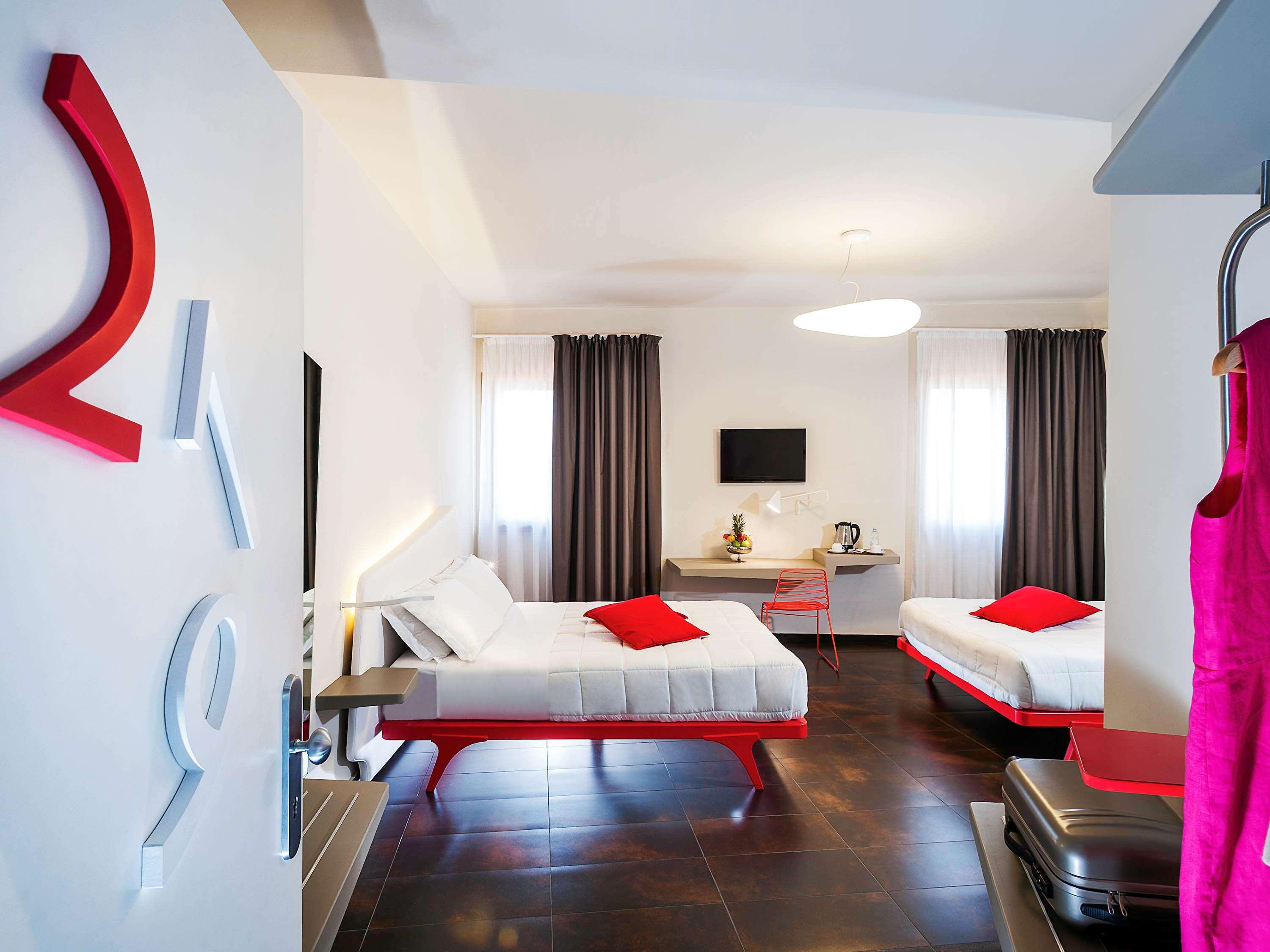 Готель Ibis Styles Palermo President Екстер'єр фото