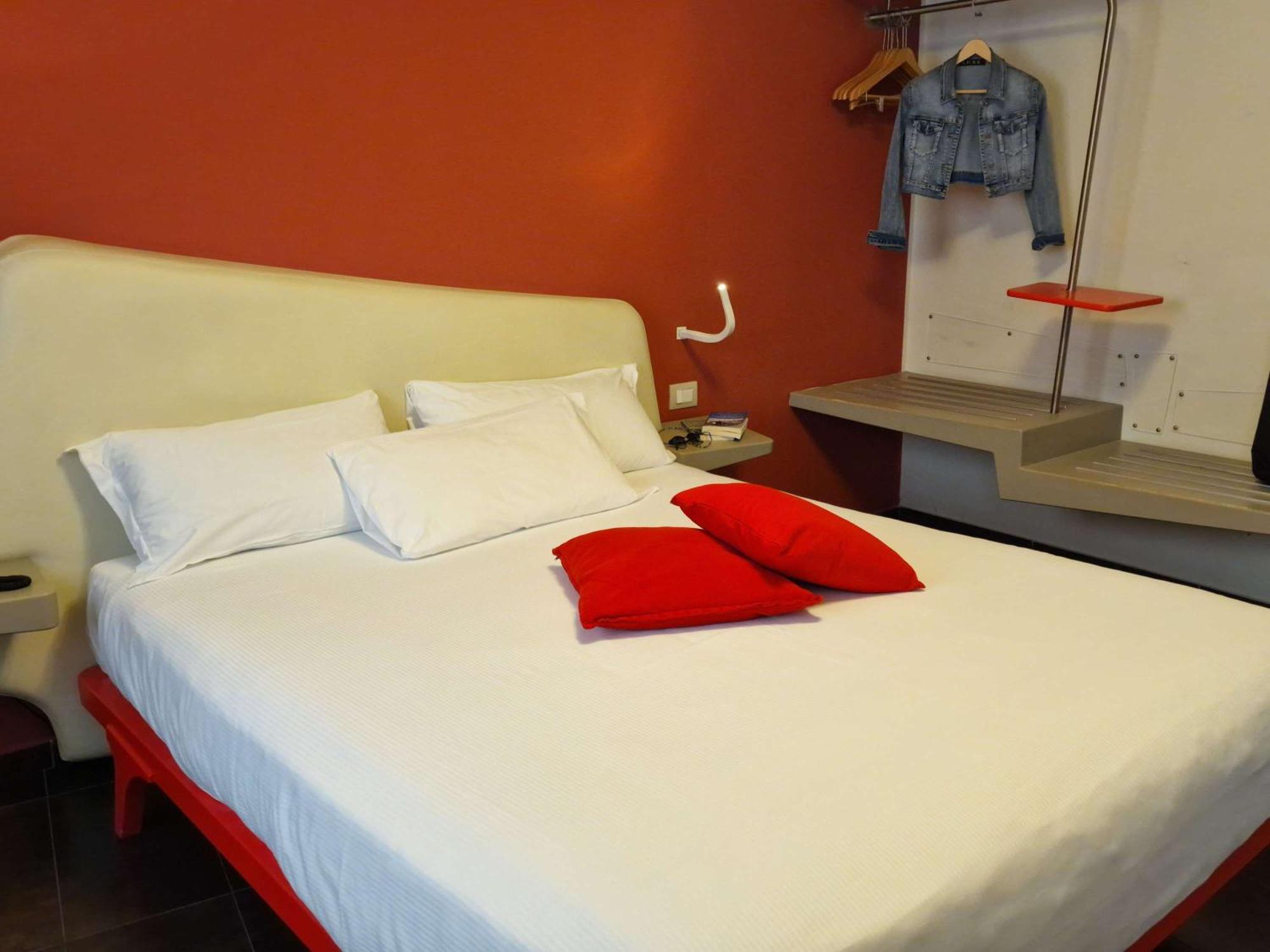 Готель Ibis Styles Palermo President Екстер'єр фото