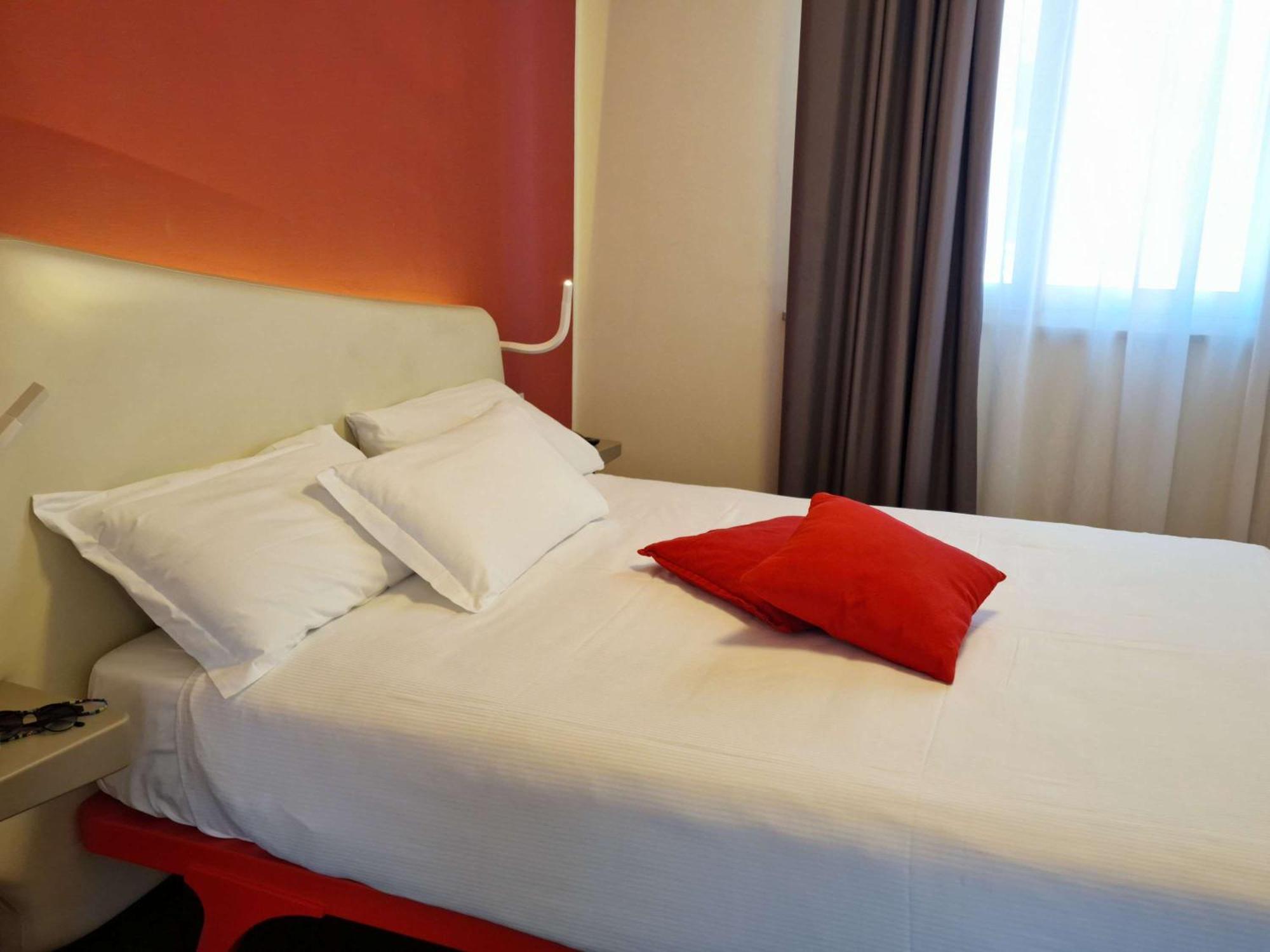 Готель Ibis Styles Palermo President Екстер'єр фото