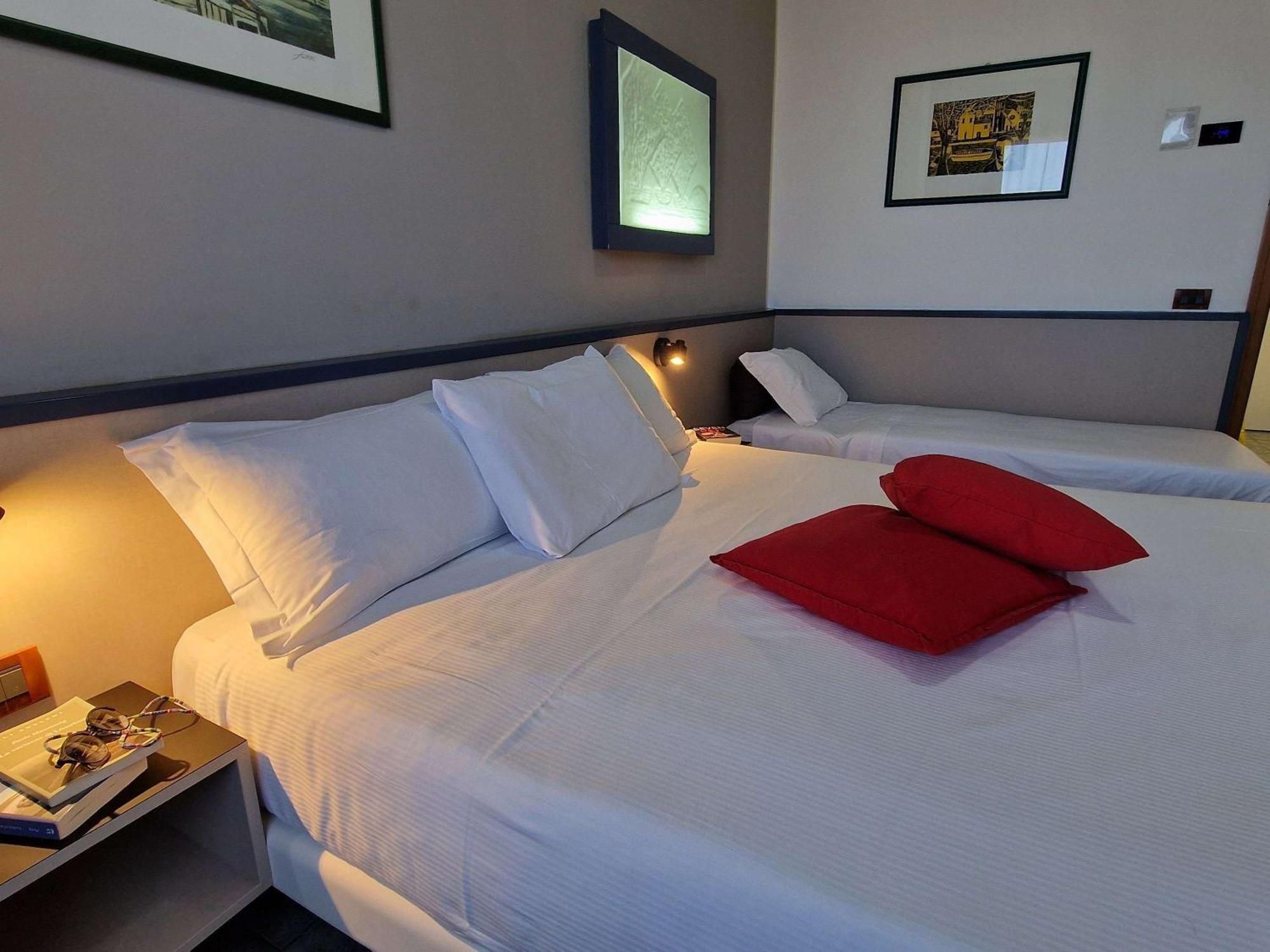 Готель Ibis Styles Palermo President Екстер'єр фото