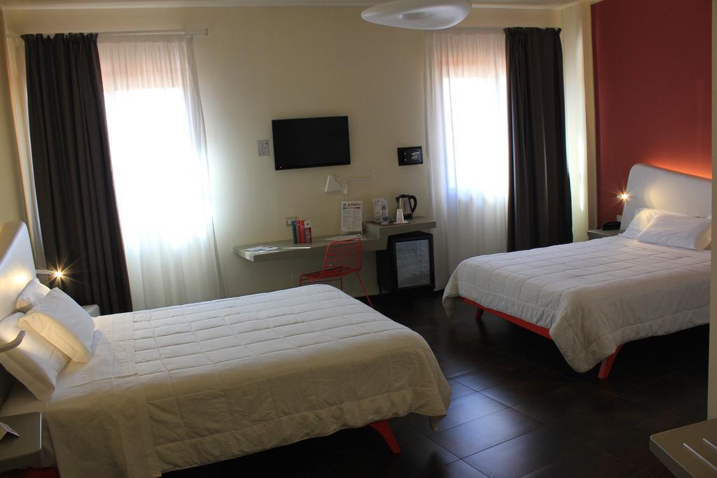 Готель Ibis Styles Palermo President Екстер'єр фото